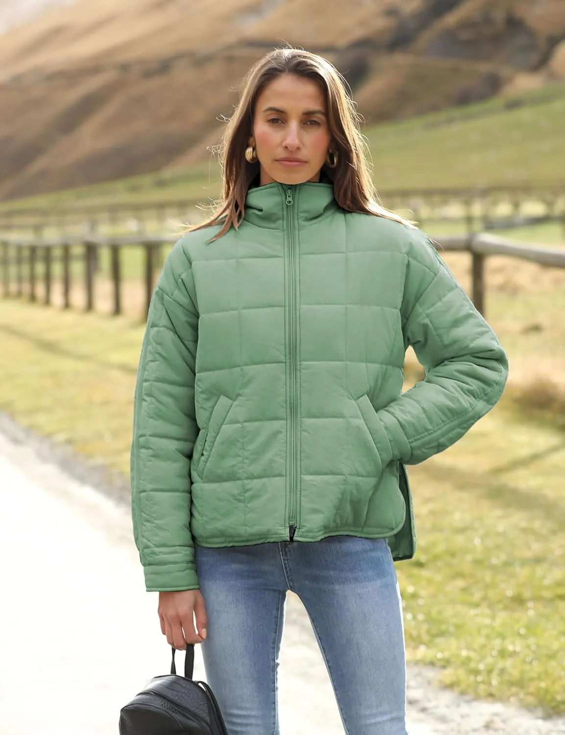 Huaqiao Womens Quilted Puffer Jackets Lightweight Zip up Short Winter Coat with Pockets