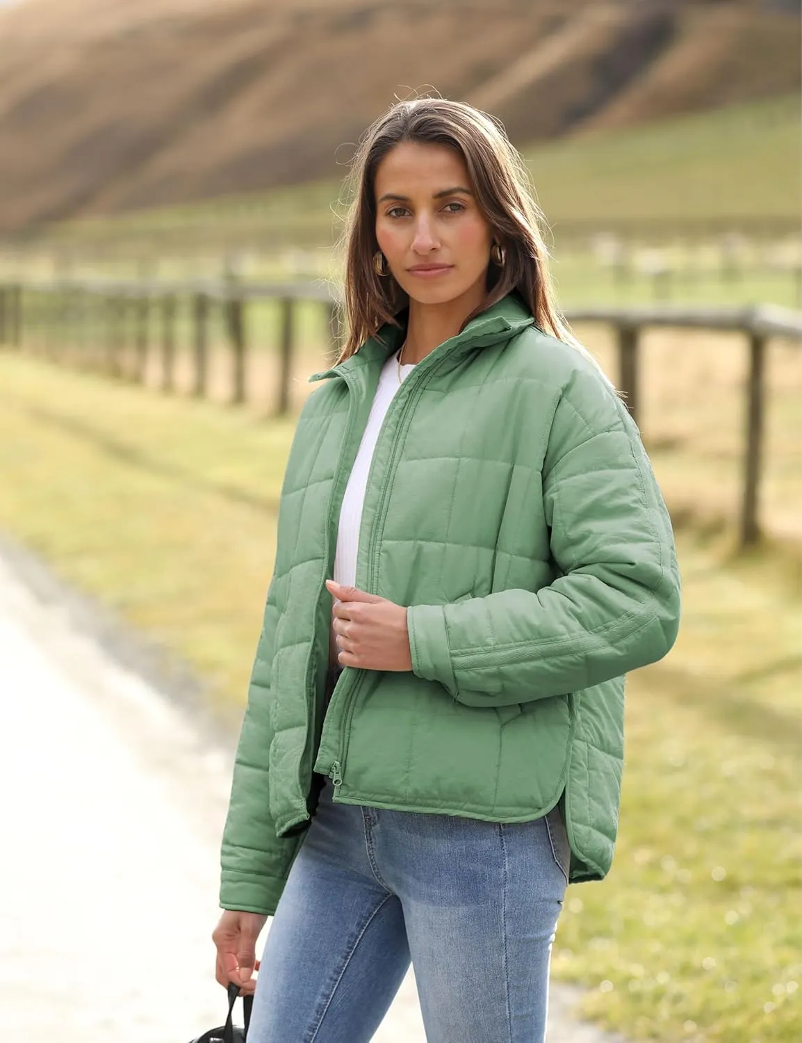 Huaqiao Womens Quilted Puffer Jackets Lightweight Zip up Short Winter Coat with Pockets