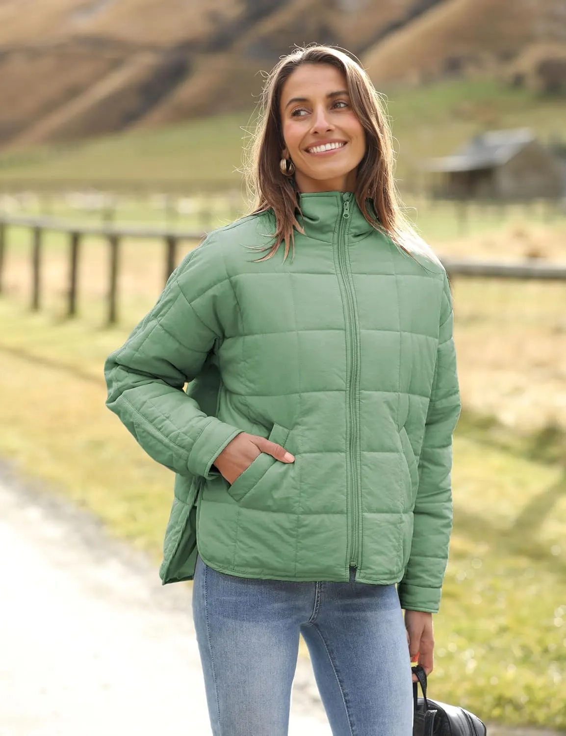 Huaqiao Womens Quilted Puffer Jackets Lightweight Zip up Short Winter Coat with Pockets