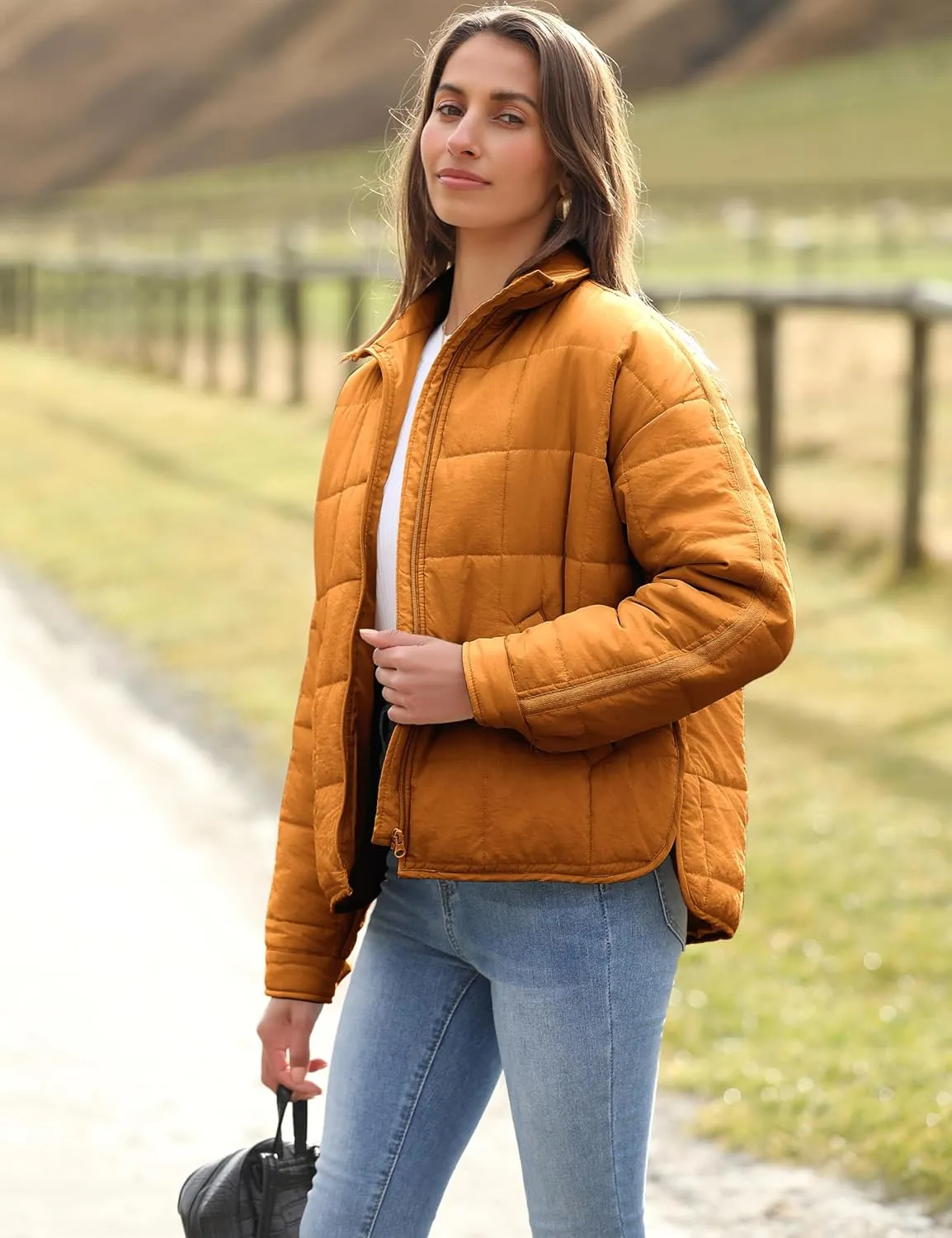 Huaqiao Womens Quilted Puffer Jackets Lightweight Zip up Short Winter Coat with Pockets
